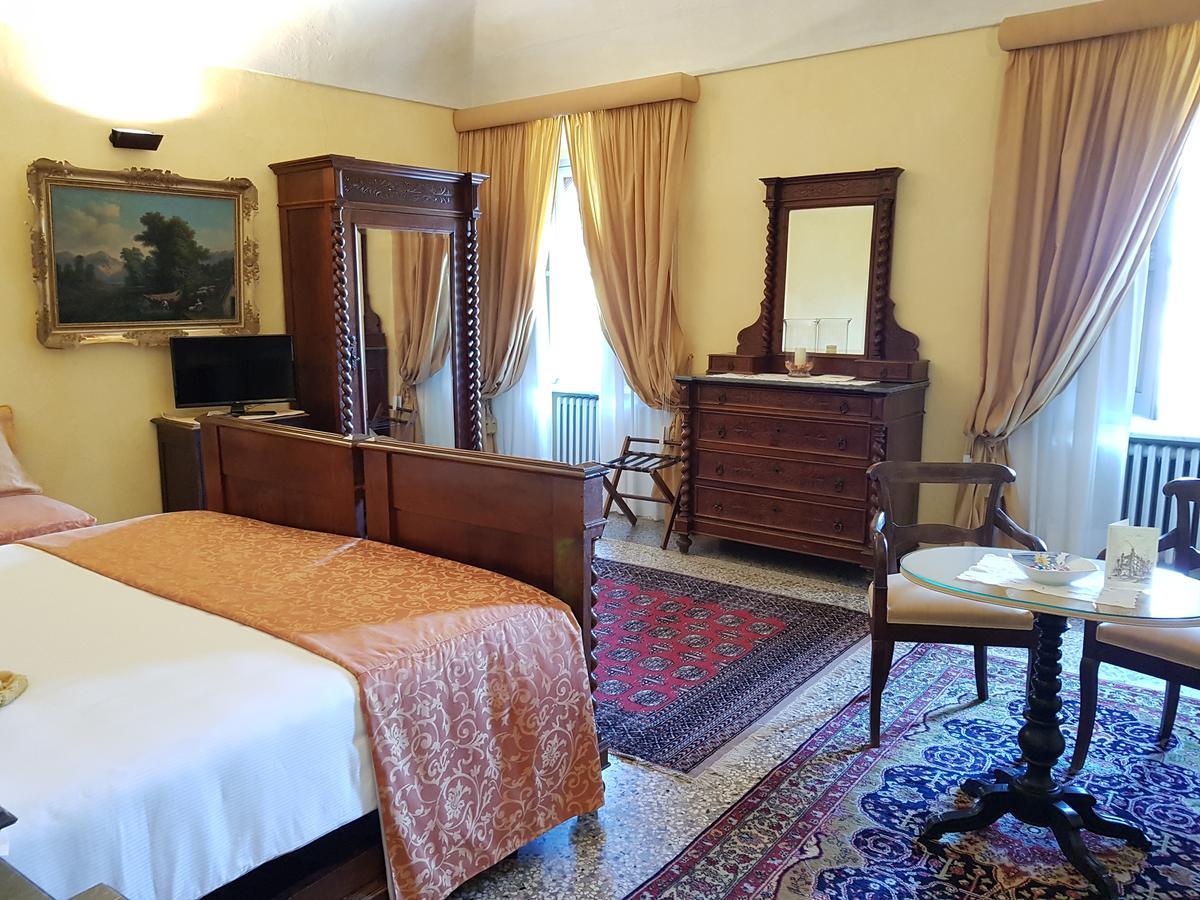 Al Castello Hotel Cuneo Esterno foto